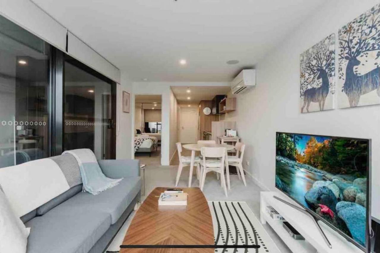 1br Braddon Retreat With Mountain Views Apartment