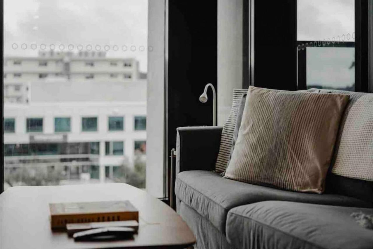 1br Braddon Retreat With Mountain Views Apartment Canberra