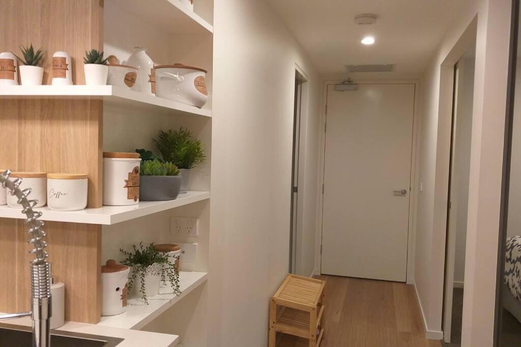 Lux 2 Bed 2 Bath Secure Parking In The Heart Of Dickson,