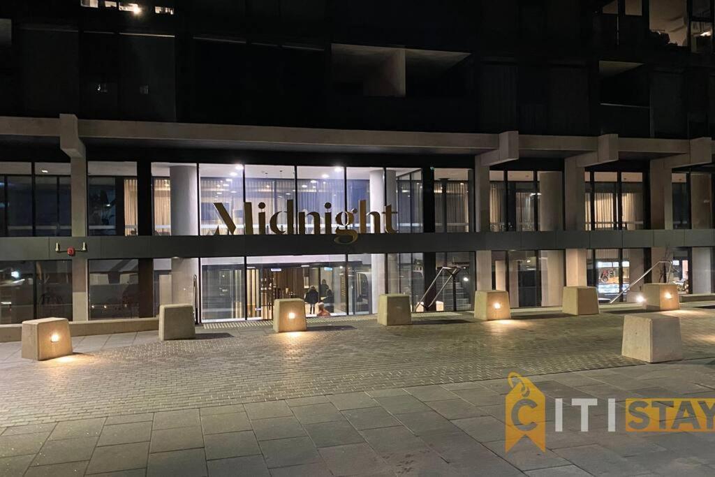 Magic At Midnight - Braddon Cbd - 1 Bd 1bth Apartment *
