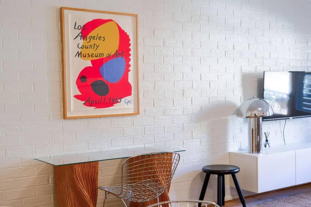 Modern Boutique Cbd 2br 1st Floor Apartment