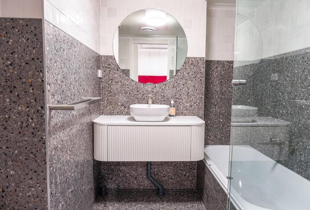 Modern Boutique Cbd 2br 1st Floor Apartamento *