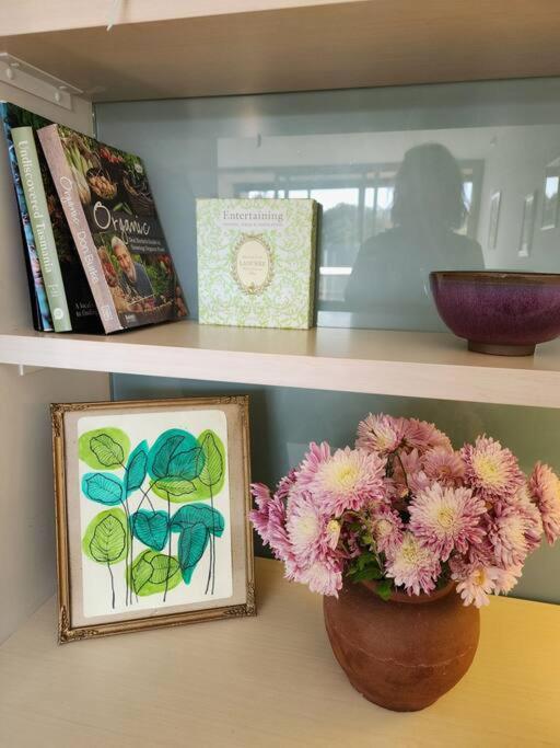 Apartment Green Rose ~ Peaceful • Green • Haven Canberra