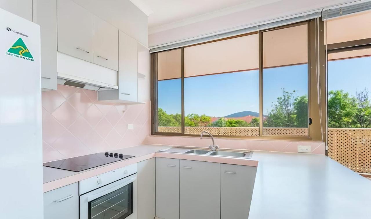 Tuggeranong Short #08c - Sleeps 6 Apartamento *