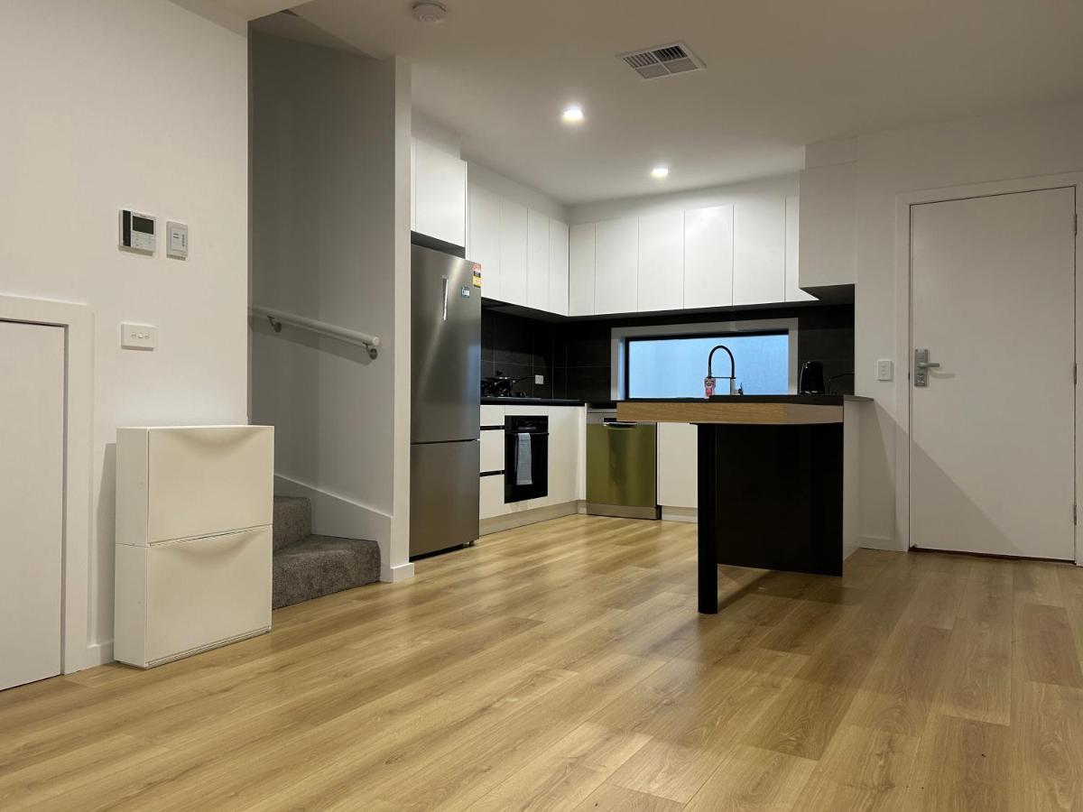 Cozy Master With Private Bathroom/ Great Location Homestay