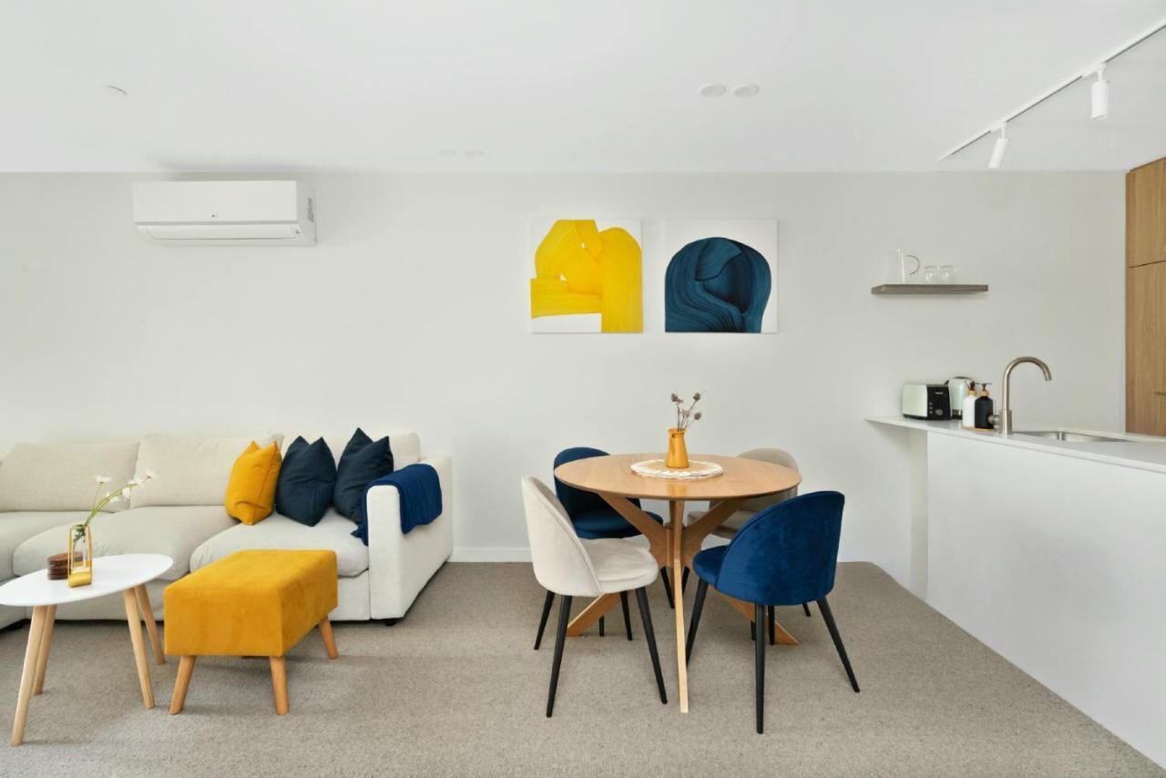 Kashmir, Modern And Luxury 2br 2ba, Fast Wifi & Netflix, Free Parking, Central Location, Near Cbd * Canberra