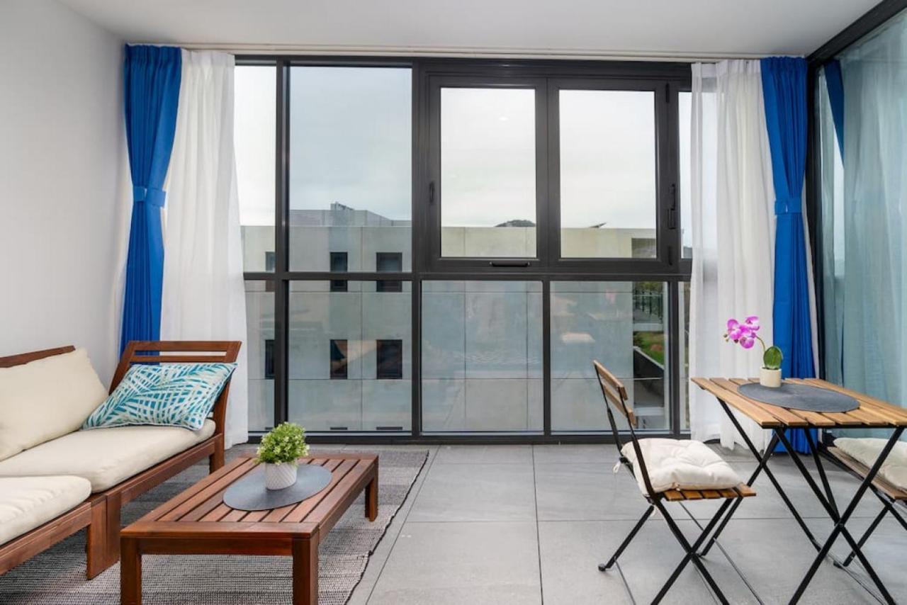 Brad17 Modern 2br 2ba Braddon Apartment *