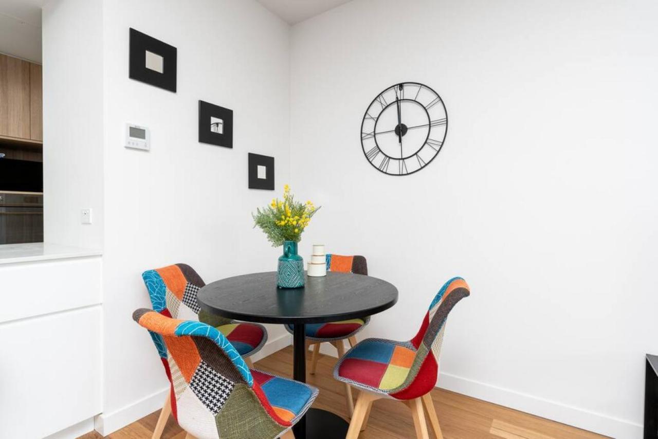 Brad17 Modern 2br 2ba Braddon * Canberra