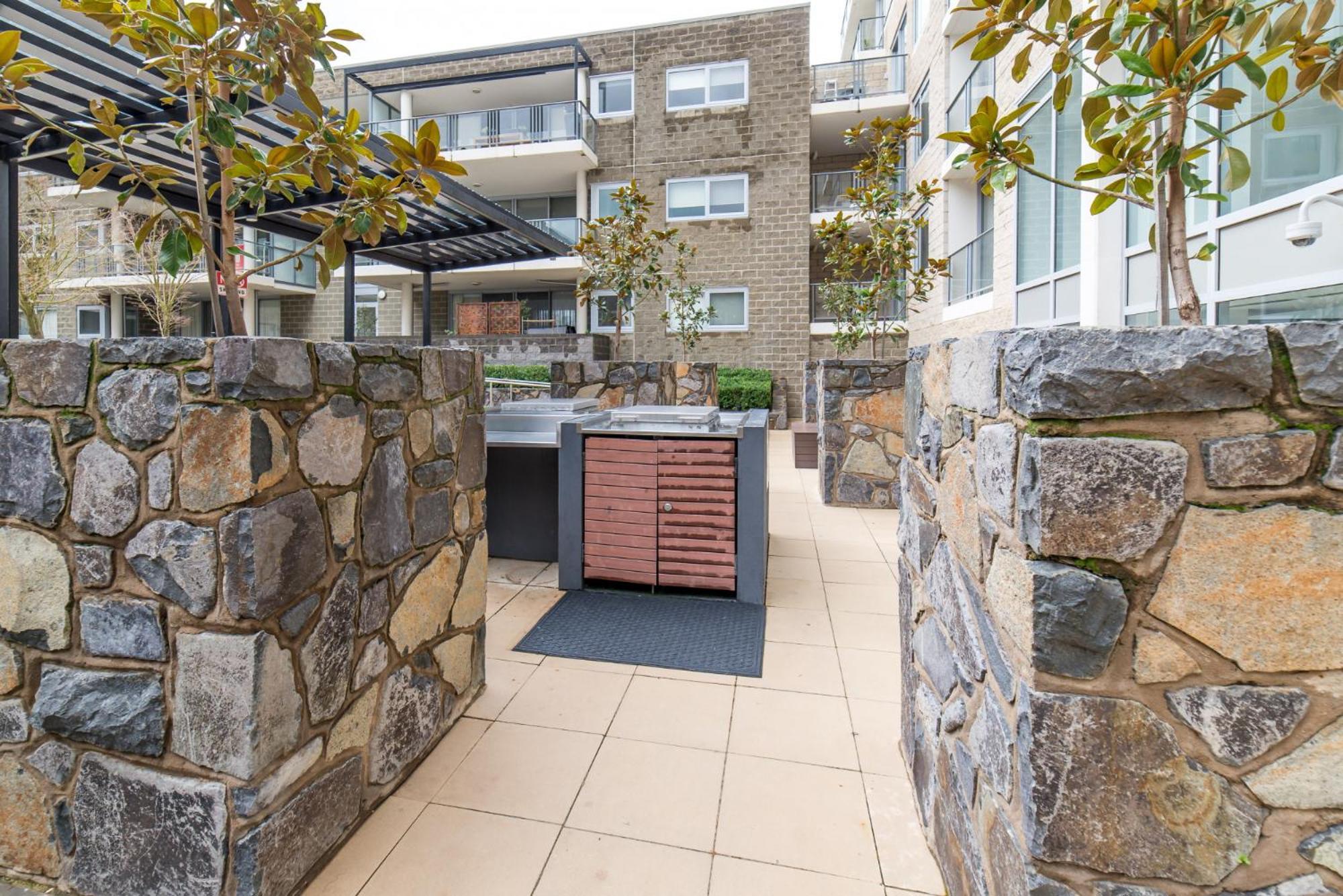 1-bed With Parking Bbq And Indoor Pool Camberra