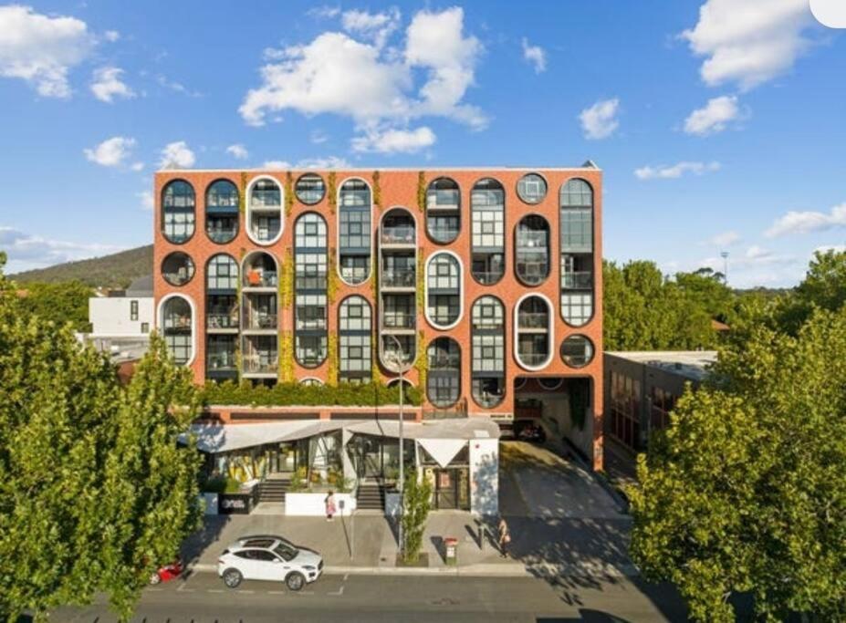 Convenient Modern 2b2b In Braddon Apartment *