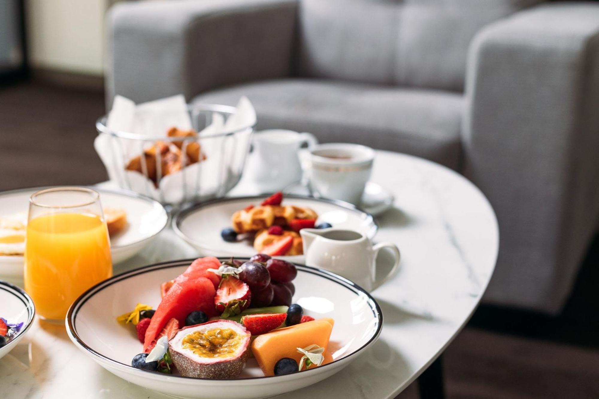 Crowne Plaza By Ihg Hotel 4*