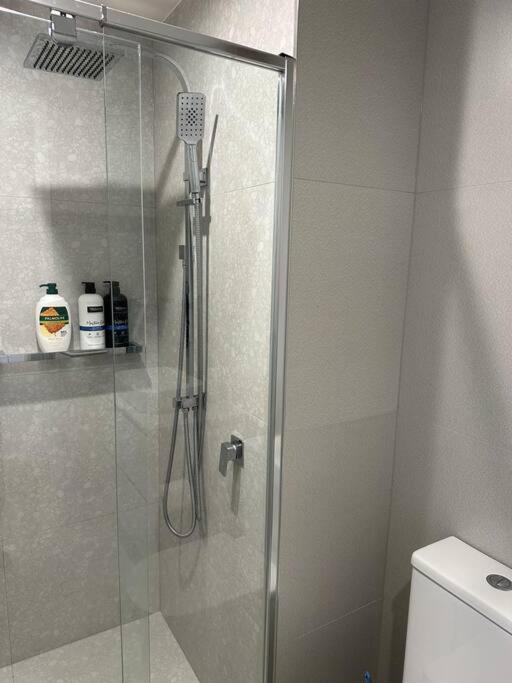 Apartment Lovely 1br Free Parking & Facing Mall Canberra