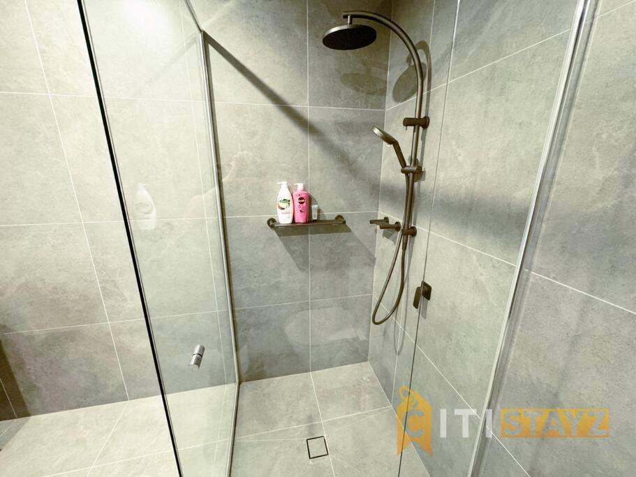 Lavish In Lyneham - 2bd 1bth Canberra