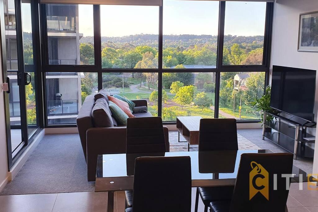 Apartment Lovely In Lyneham - 1bd 1bth Canberra