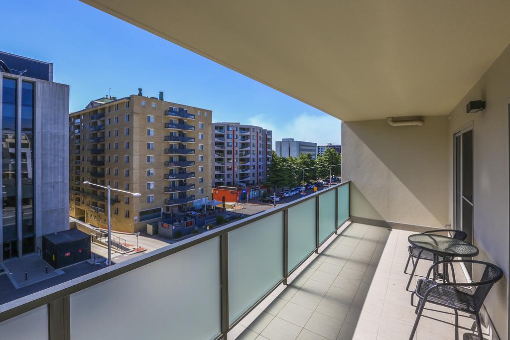 Accommodate - Braddon Apartment *