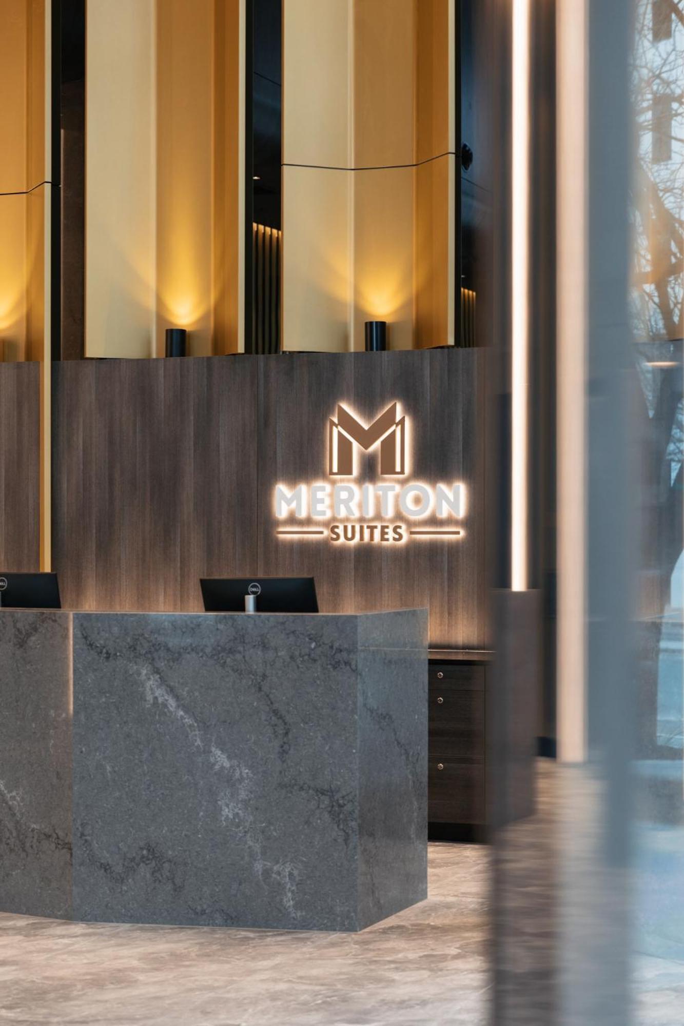 Meriton Suites Aparthotel