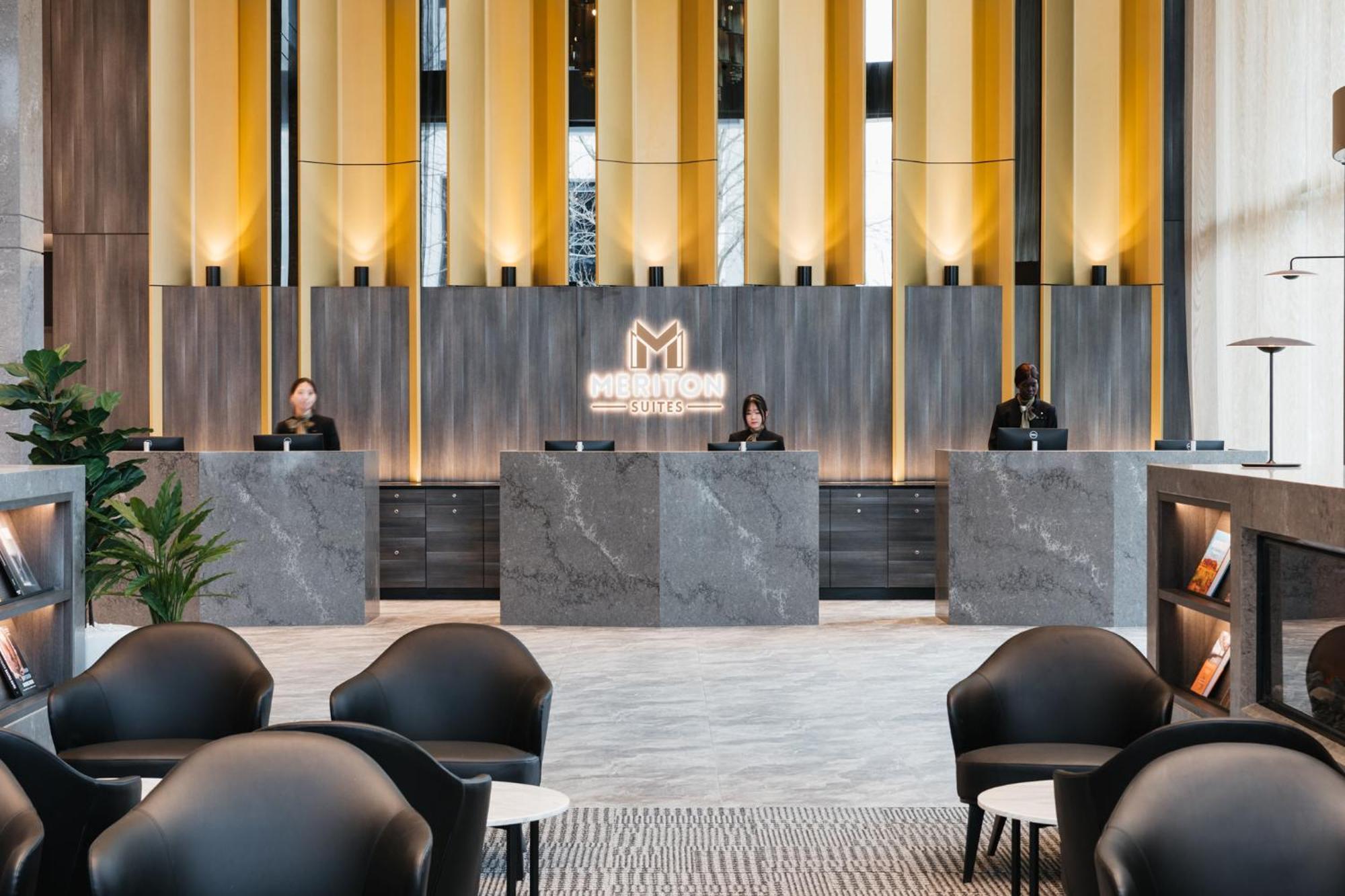Meriton Suites Aparthotel 5*