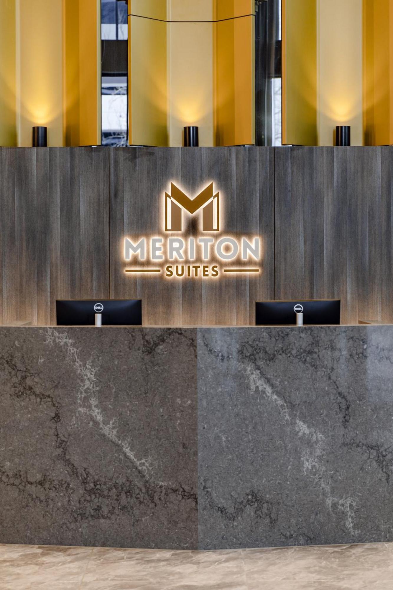 Meriton Suites 5*