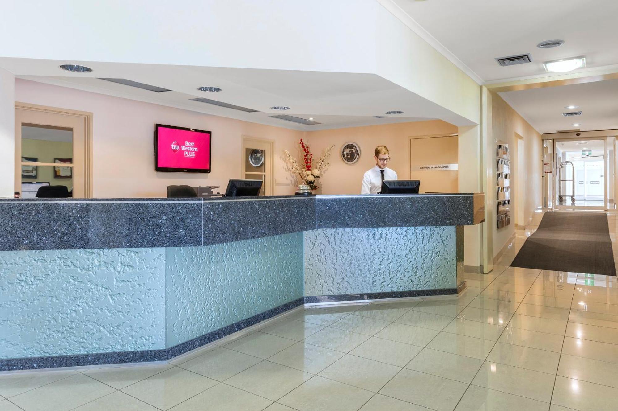 Garden Hotel, Western Signature Collection 4* Canberra