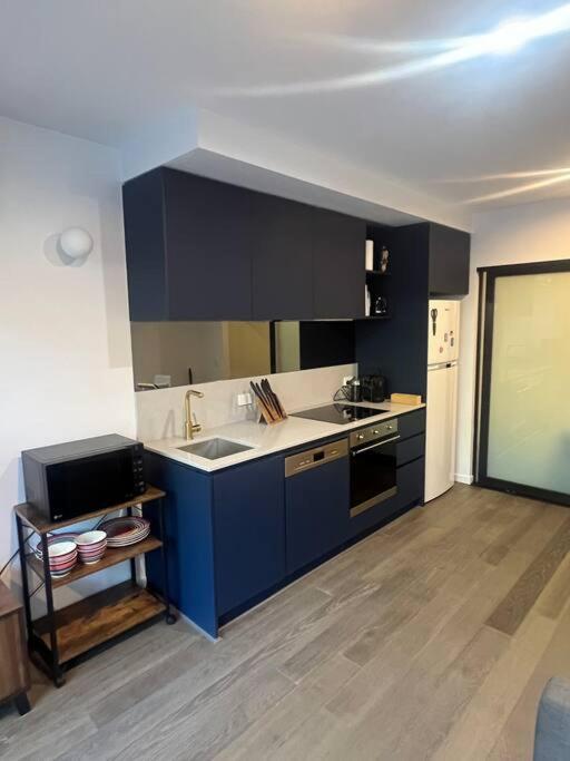 Apartamento Cbd - Pool - Sleeps 4 - Parking Camberra