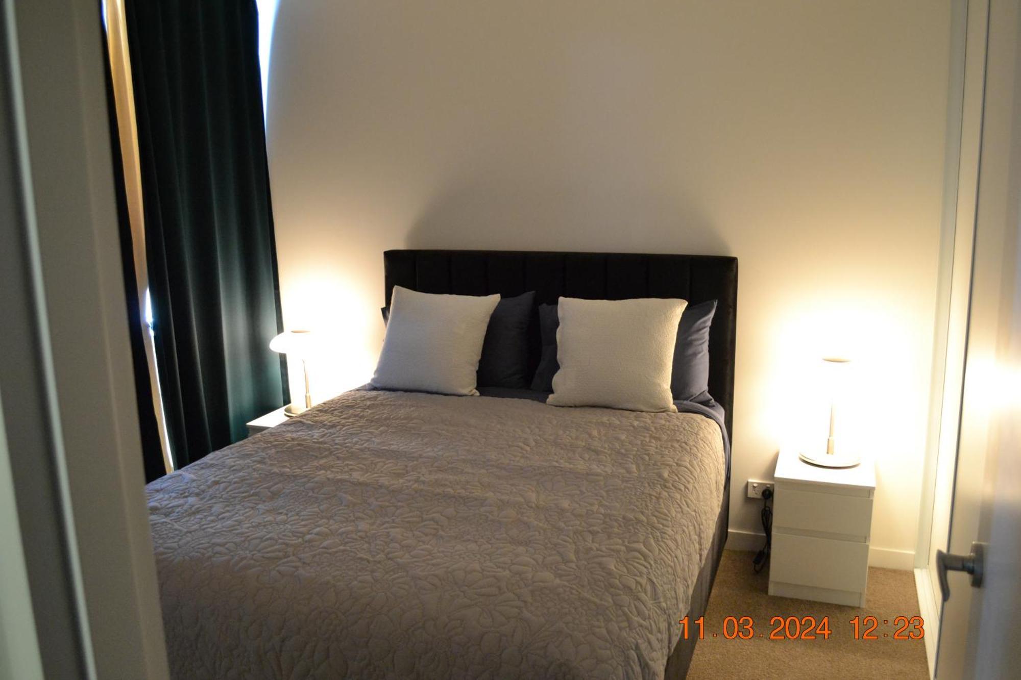Zmith - Brooke, Near Ais, Gio Stadium, Uc, & Nth - Hospital Apartment *
