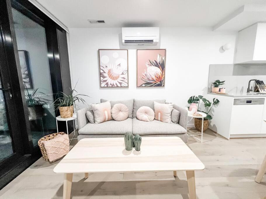 Centre - Pool - Parking - Self Check-in Apartamento