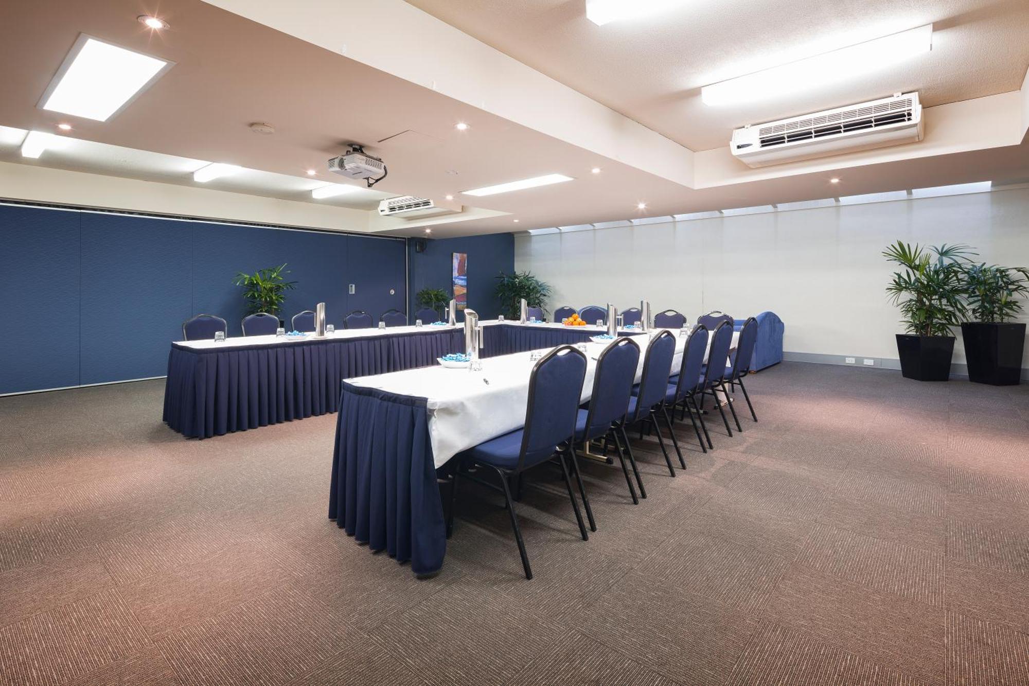 Parklands Official Aparthotel 3*