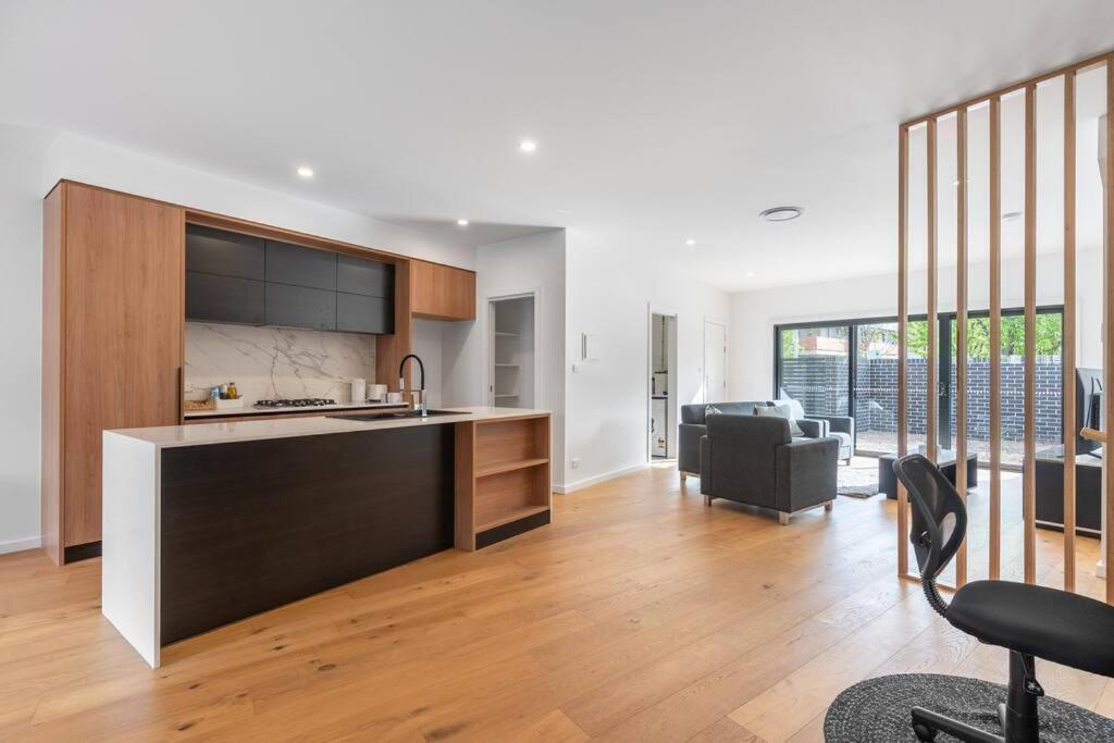 O'connor 3 Bedroom Townhouse In Camberra