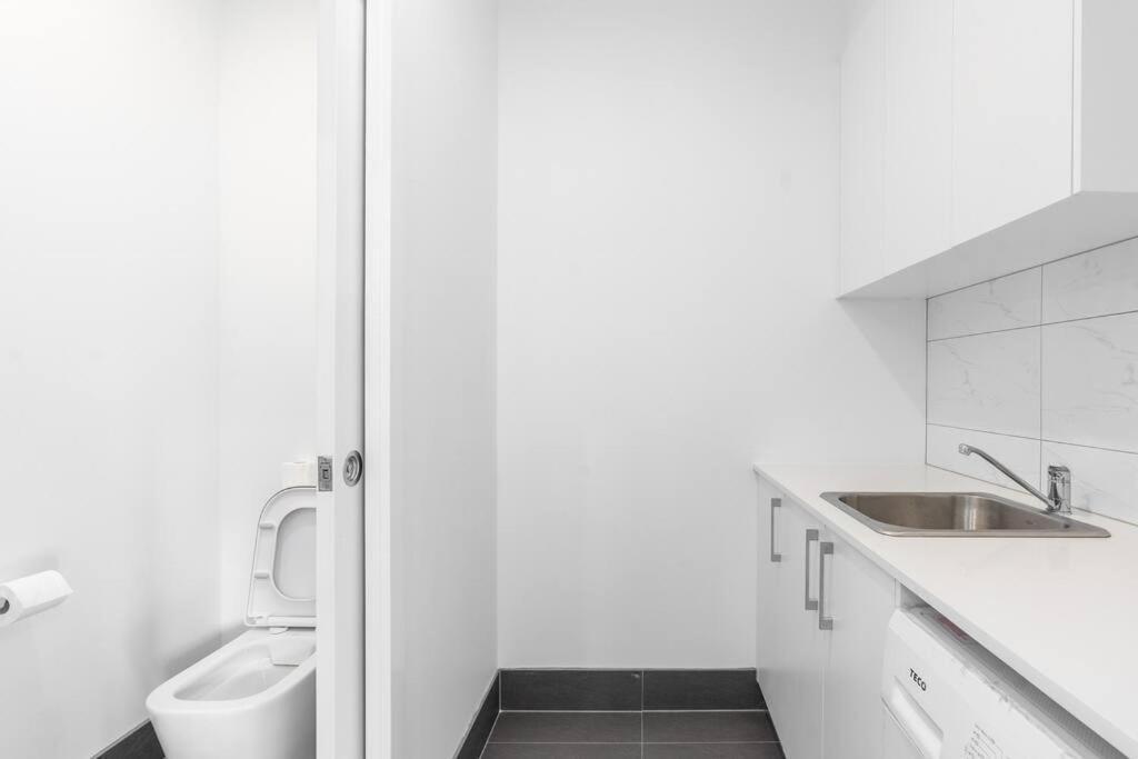 O'connor 3 Bedroom Townhouse In * Camberra