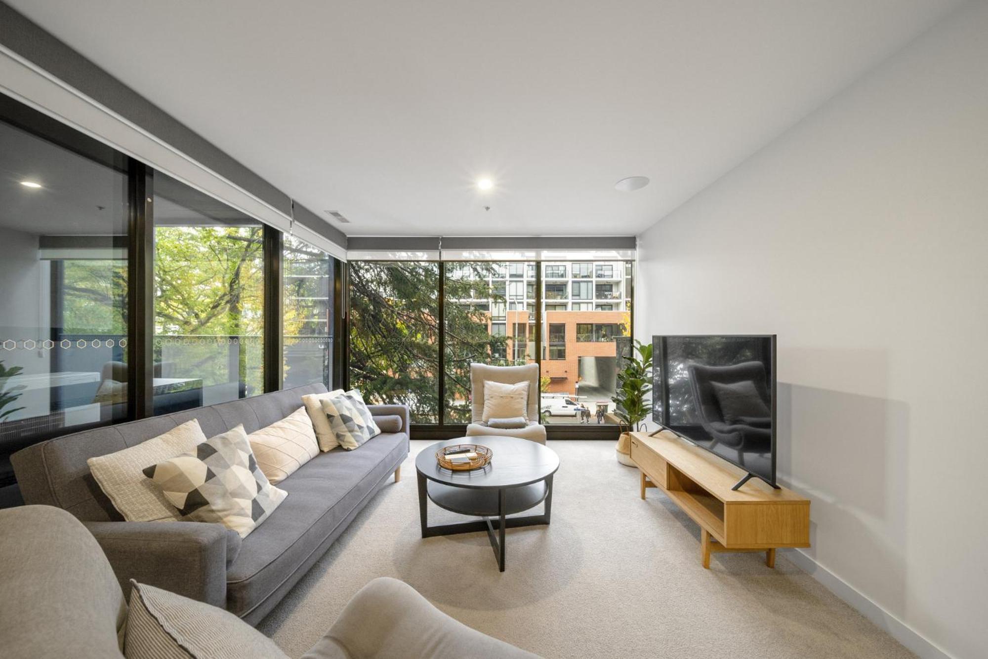 Apartment Chic Inner-city 2-bed Abode With Pool Gym & Sauna Canberra
