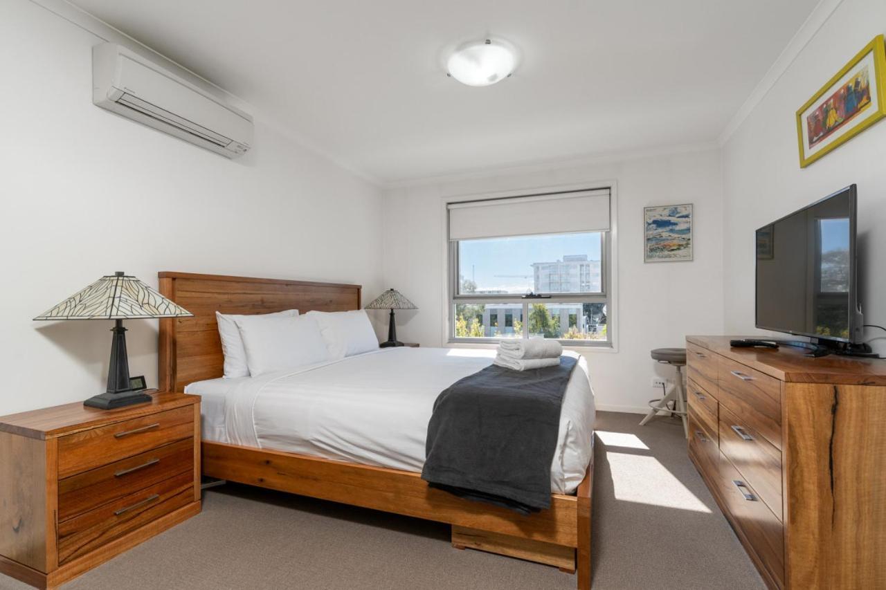 Spacious And Cosy With Great Views In Braddon *