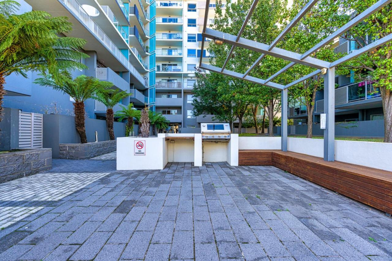 Spacious And Cosy With Great Views In Braddon Canberra