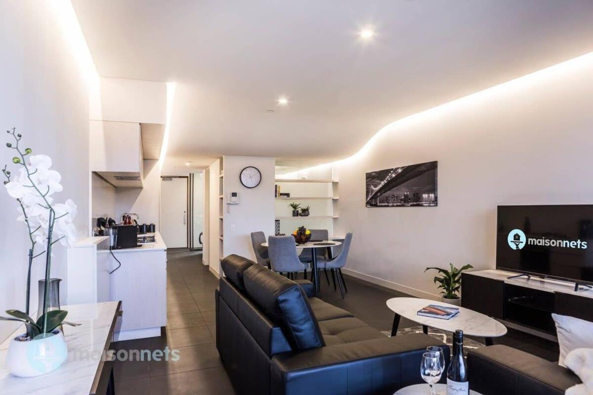 1 Bedroom Apt With Parking Walk To Anu Apartment