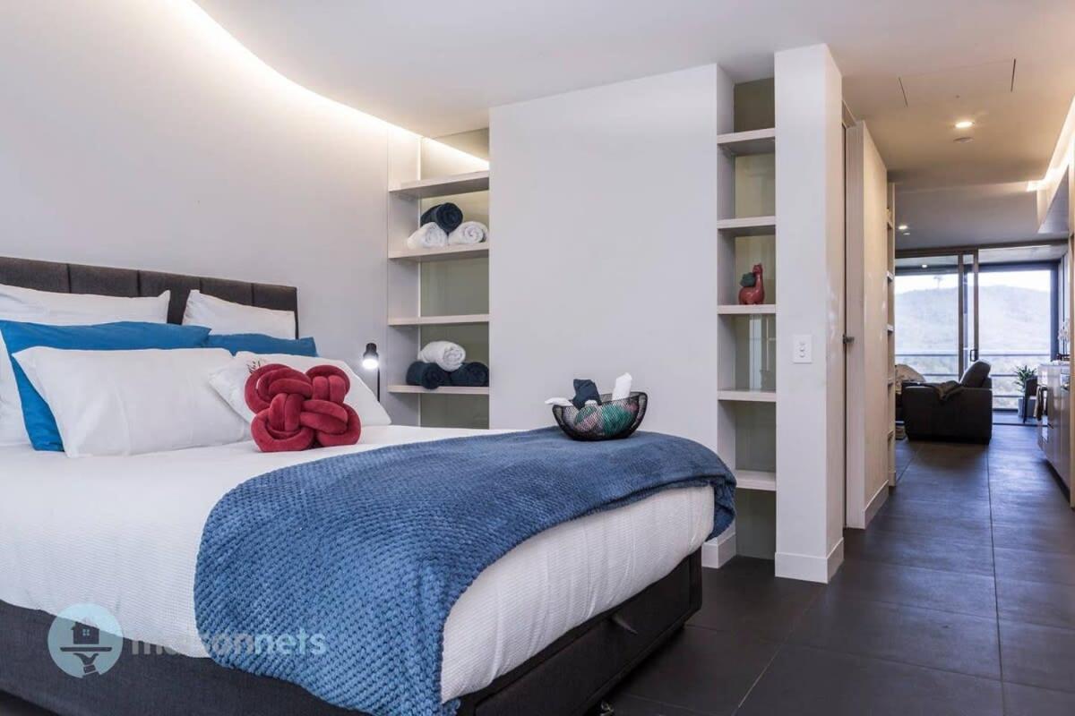 1 Bedroom Apt With Parking Walk To Anu *