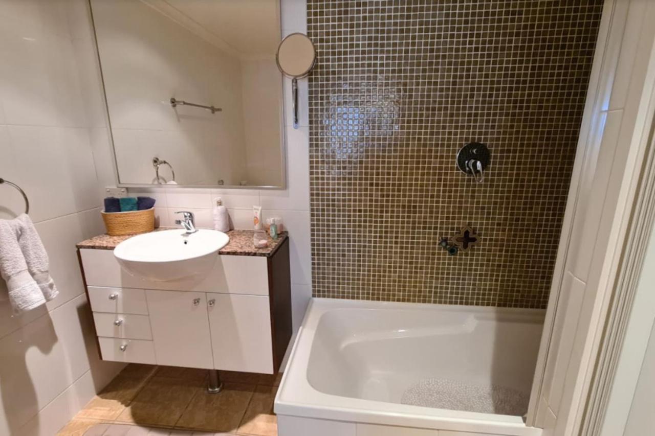 Stunning 2br In The Heart Of Apartamento *