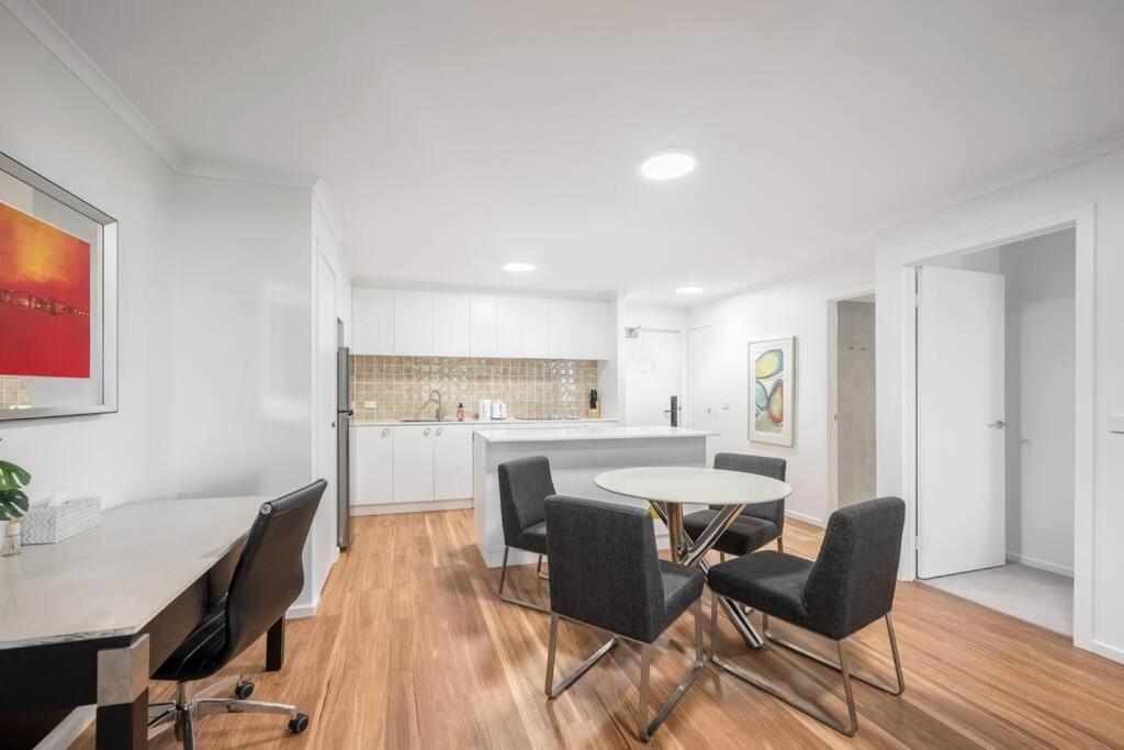 Apartment Serain On Northbourne Ave Canberra 
