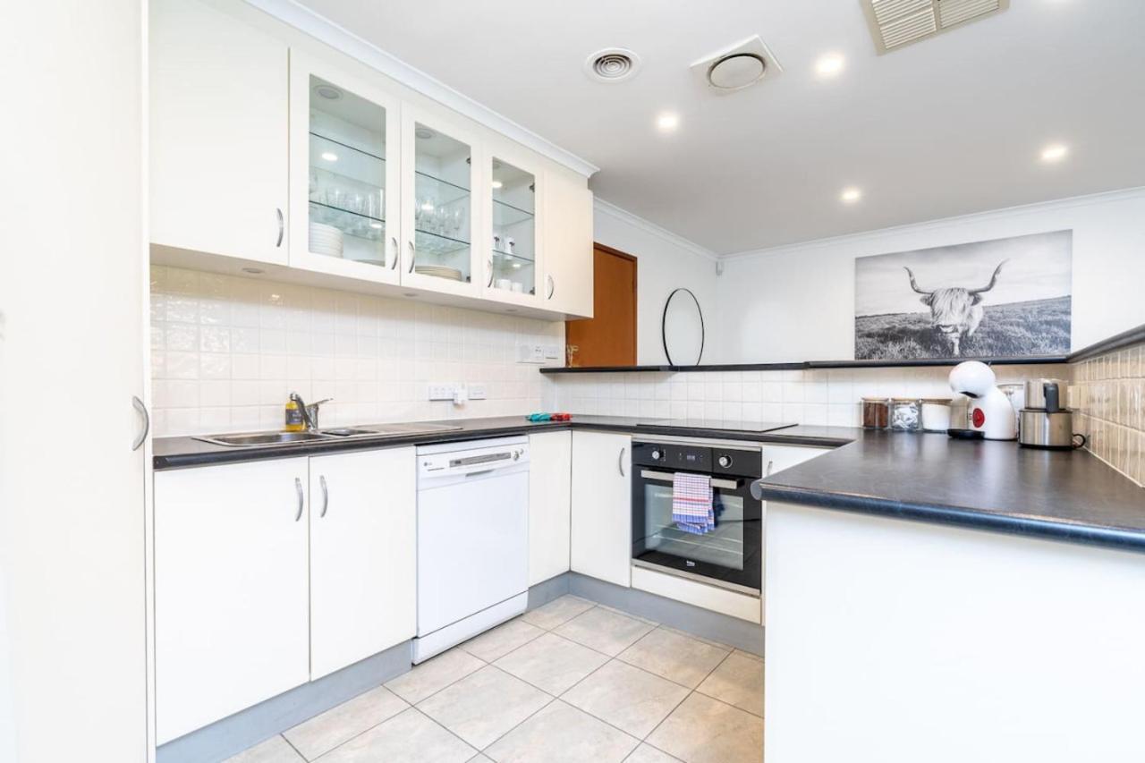 Spacious 2br In Tranquil Leafy Neighborhood Canberra