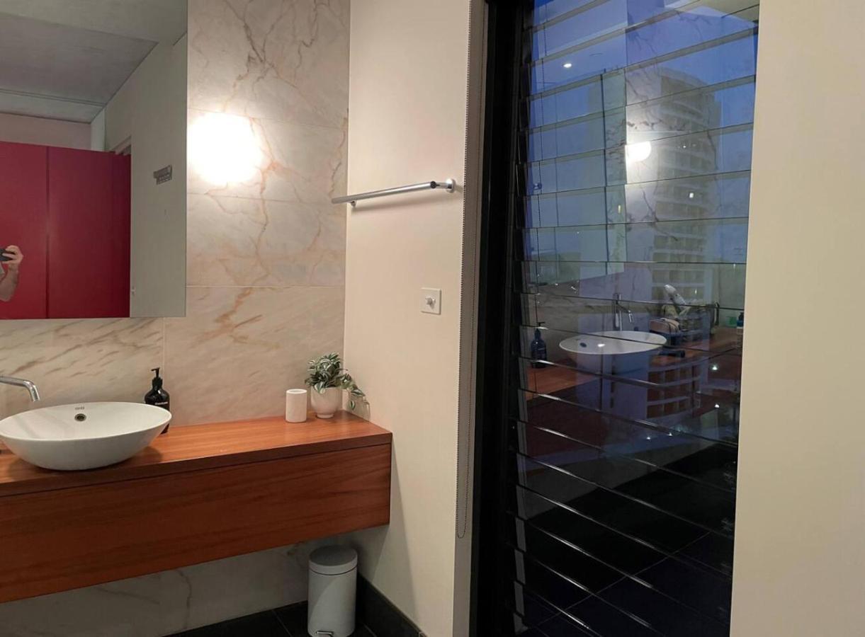 Luxury In Popular Newacton Precinct-city Apartment *