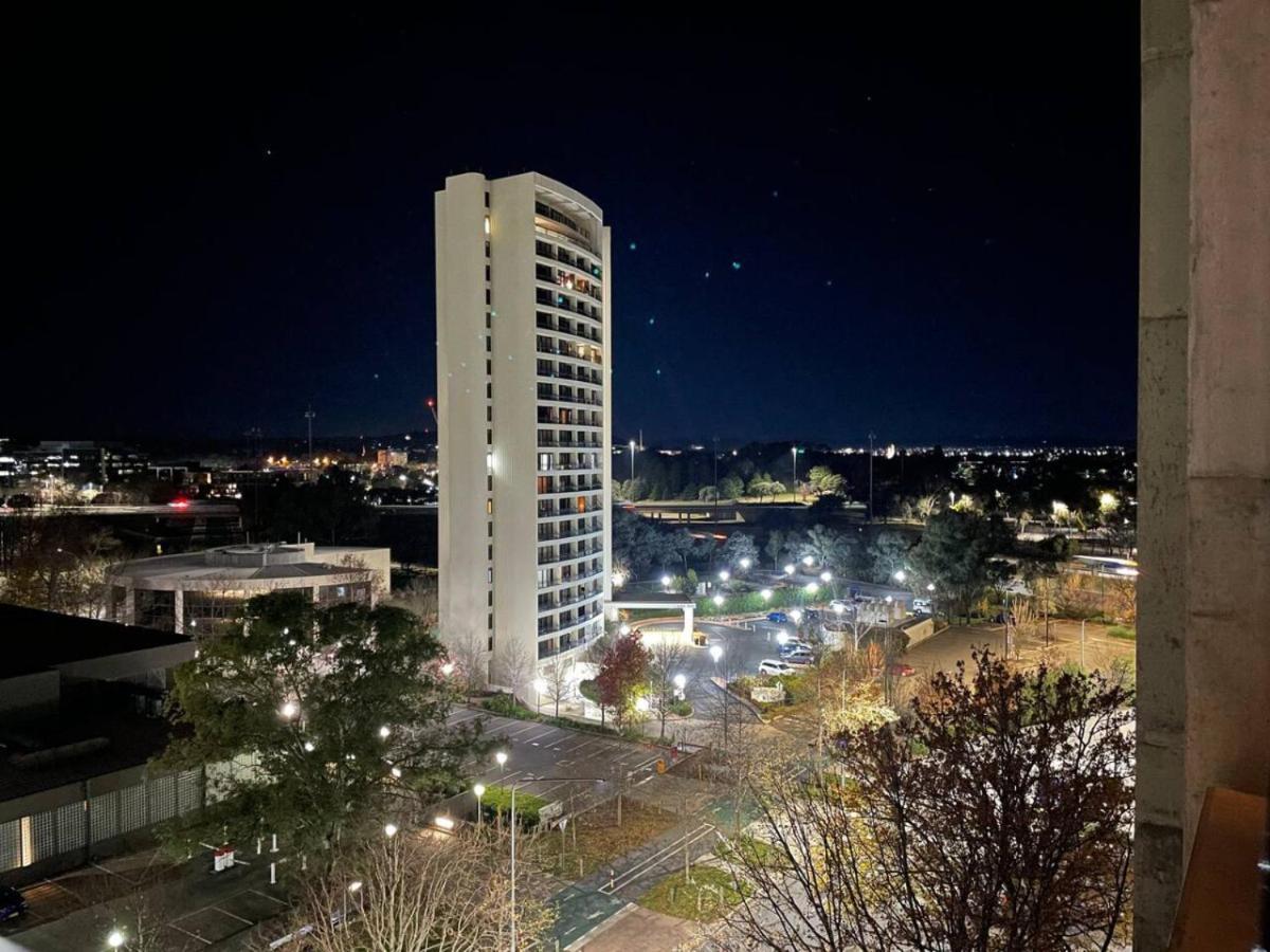 Apartment Luxury In Popular Newacton Precinct-city Canberra