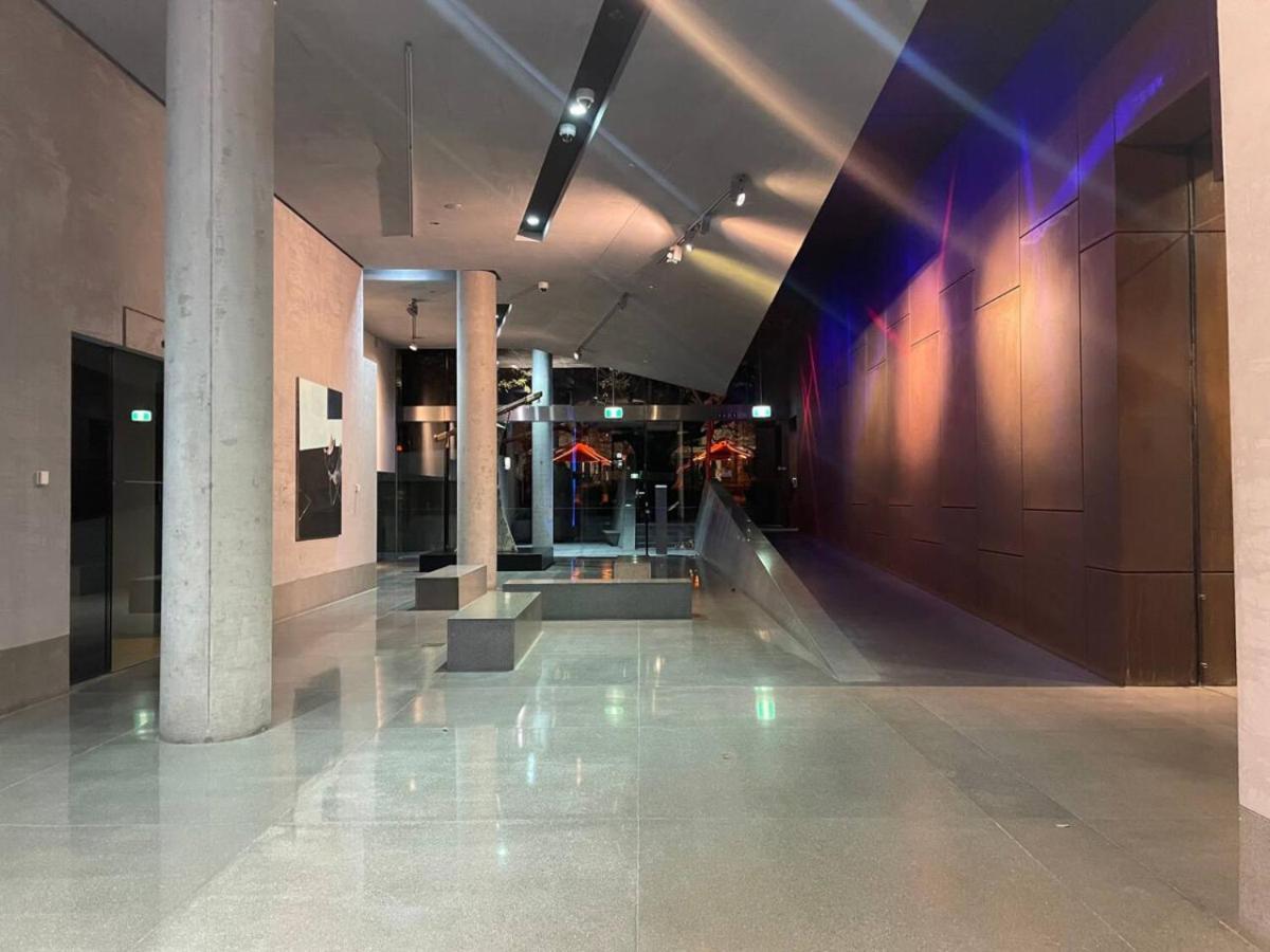 Luxury In Popular Newacton Precinct-city Apartment *