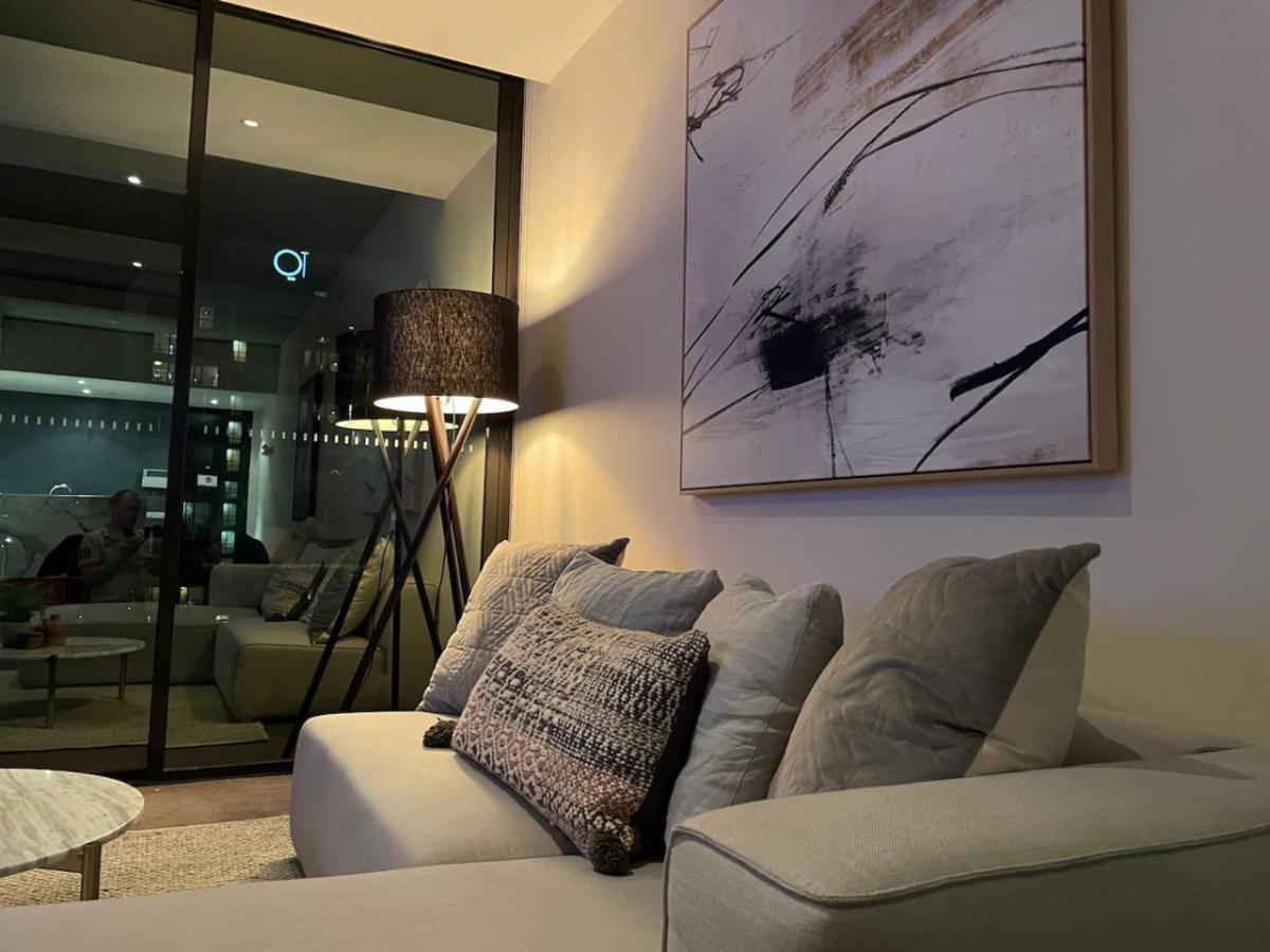Luxury In Popular Newacton Precinct-city Canberra