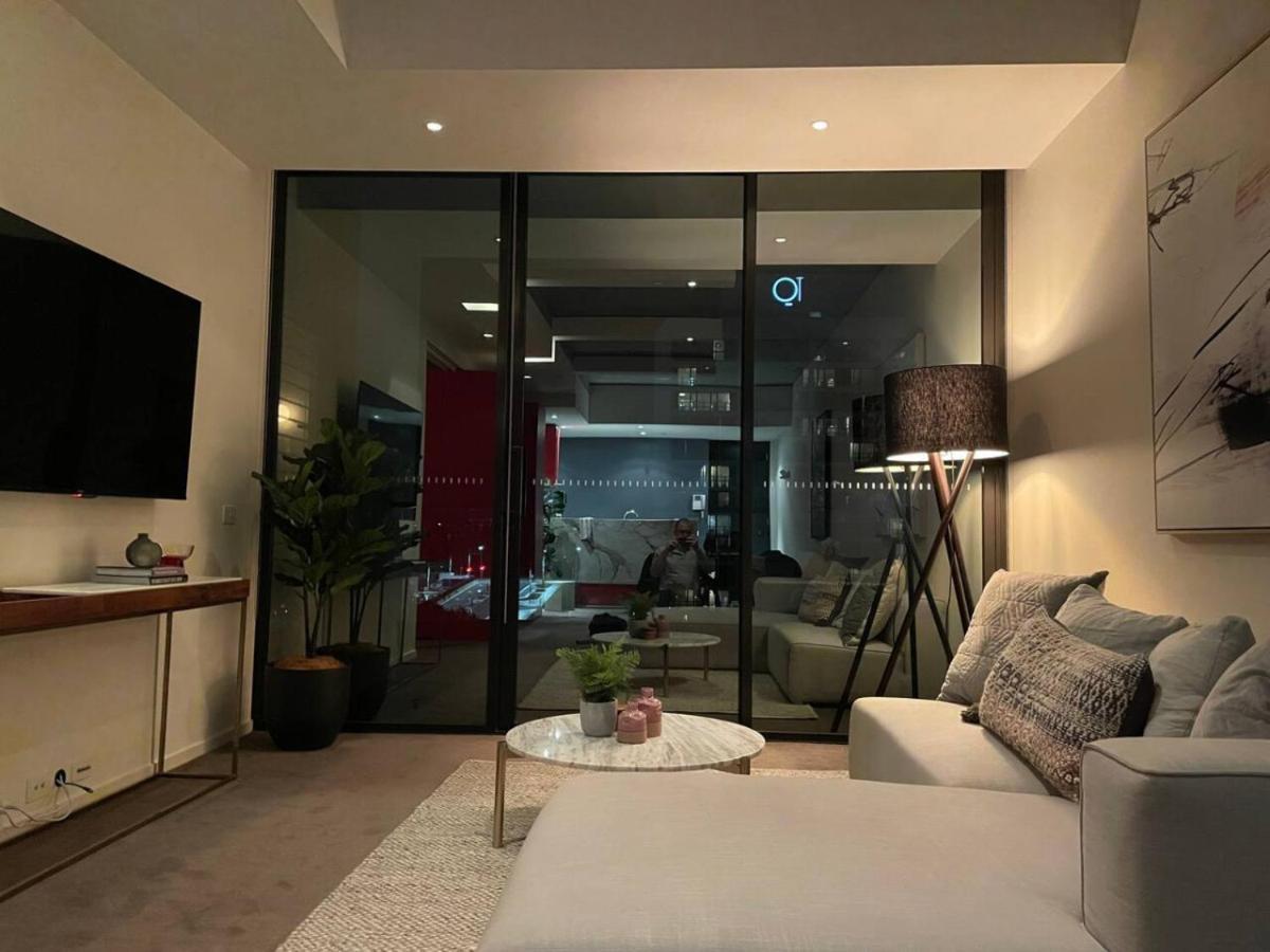 Luxury In Popular Newacton Precinct-city Apartment *
