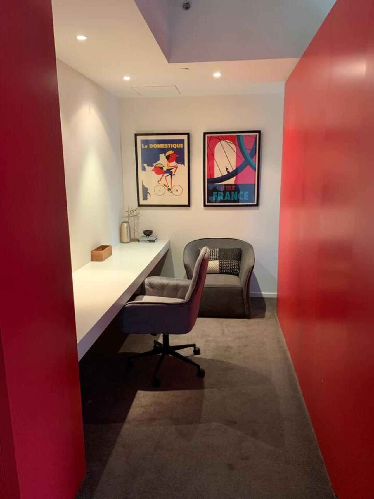 Luxury In Popular Newacton Precinct-city Apartment Canberra
