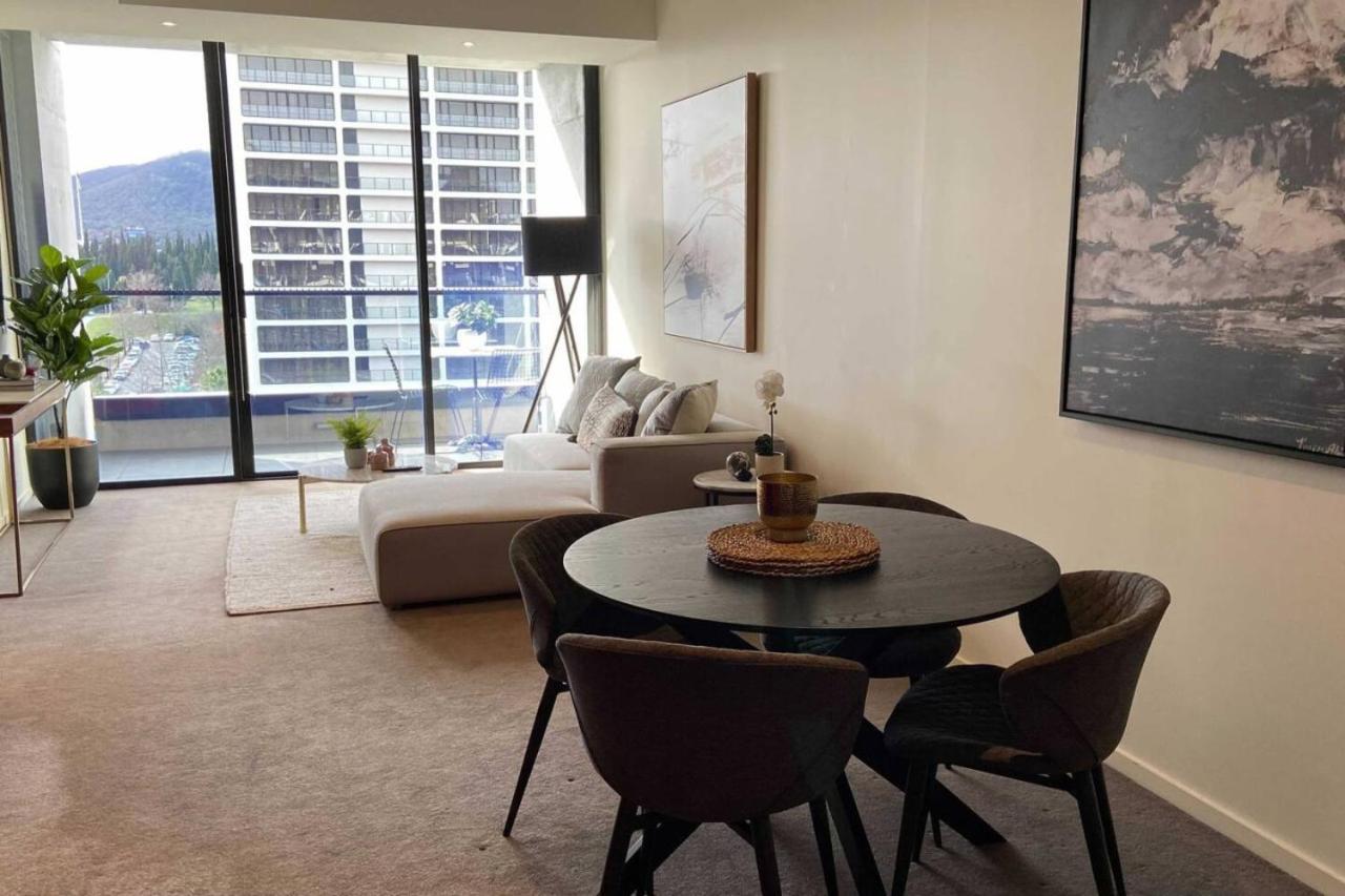 Apartment Luxury In Popular Newacton Precinct-city