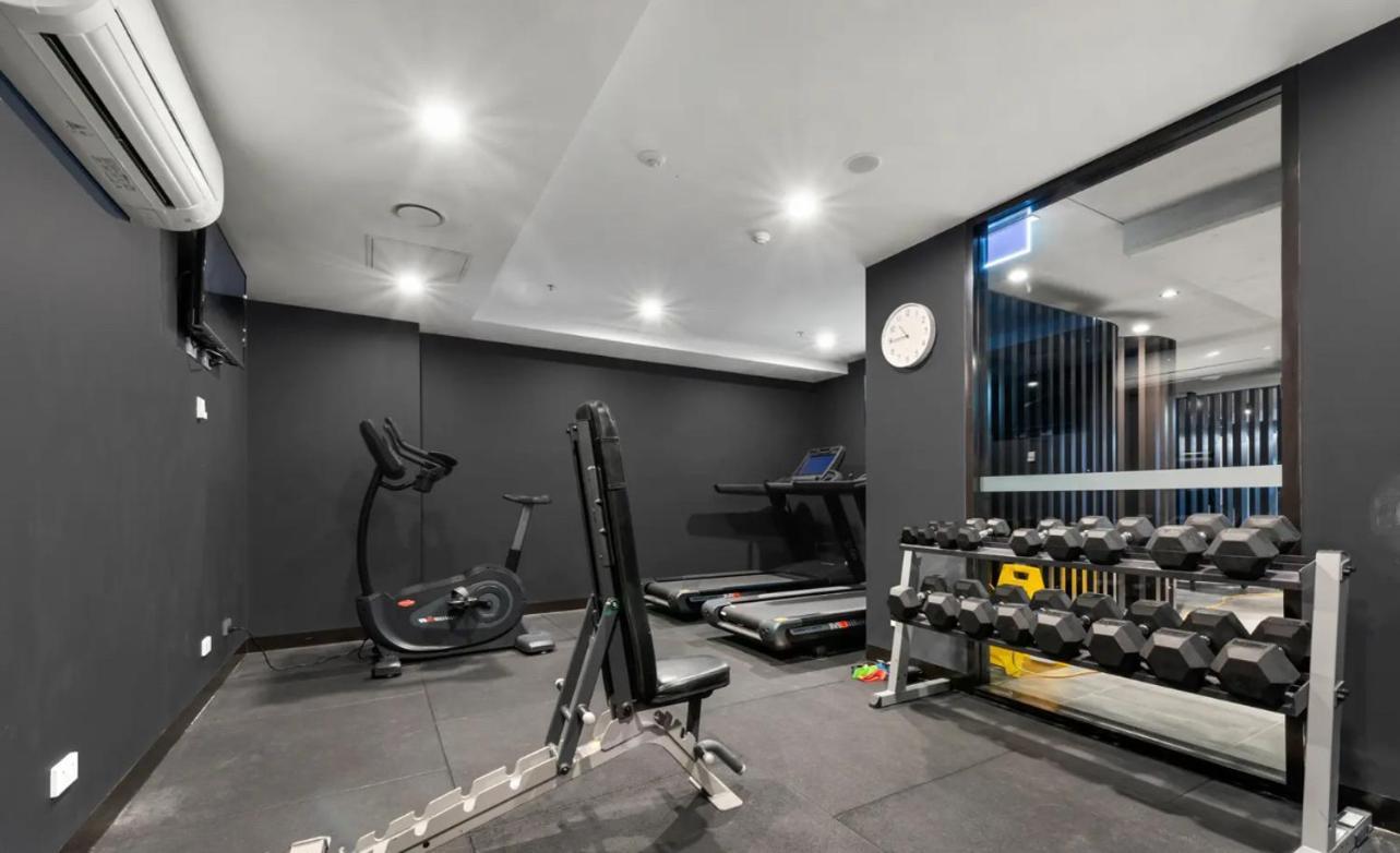 Midnight Luxe 2br 2bath 507 In The Heart Of Braddon L5 Views Pool Sauna Gym Wifi