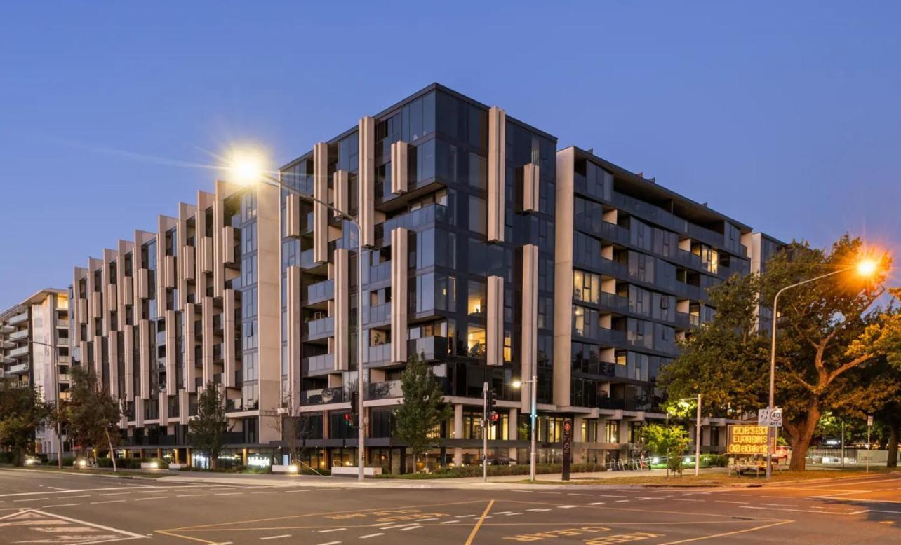 Midnight Luxe 2br 2bath 507 In The Heart Of Braddon L5 Views Pool Sauna Gym Wifi Apartment Canberra