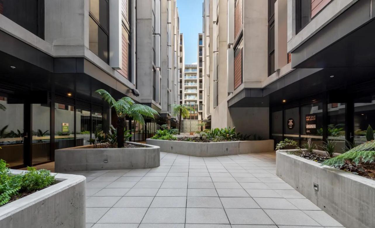 Midnight Luxe 2br 2bath 507 In The Heart Of Braddon L5 Views Pool Sauna Gym Wifi * Canberra
