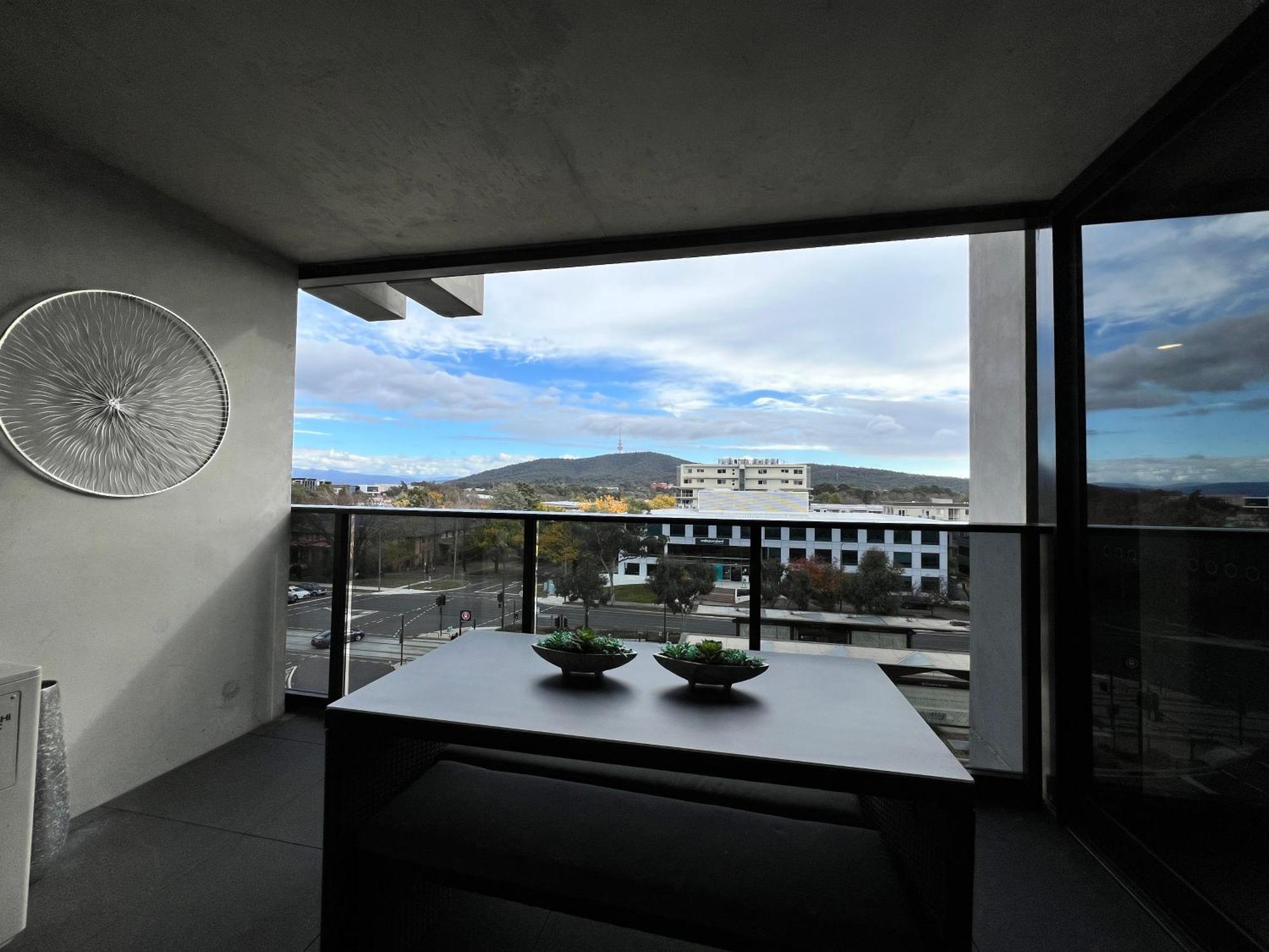 Midnight Luxe 2br 2bath 507 In The Heart Of Braddon L5 Views Pool Sauna Gym Wifi *