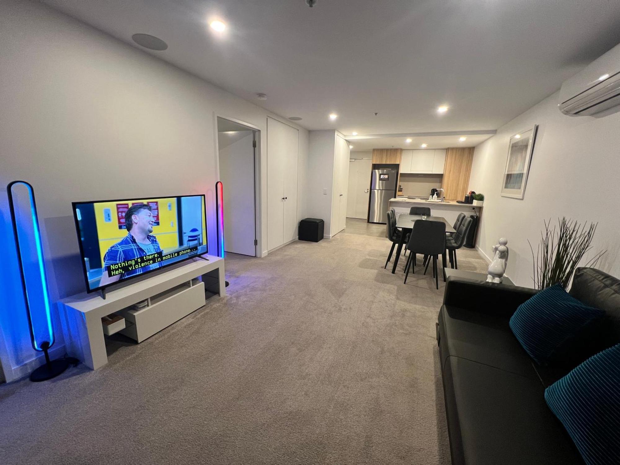 Apartment Midnight Luxe 2br 2bath 507 In The Heart Of Braddon L5 Views Pool Sauna Gym Wifi