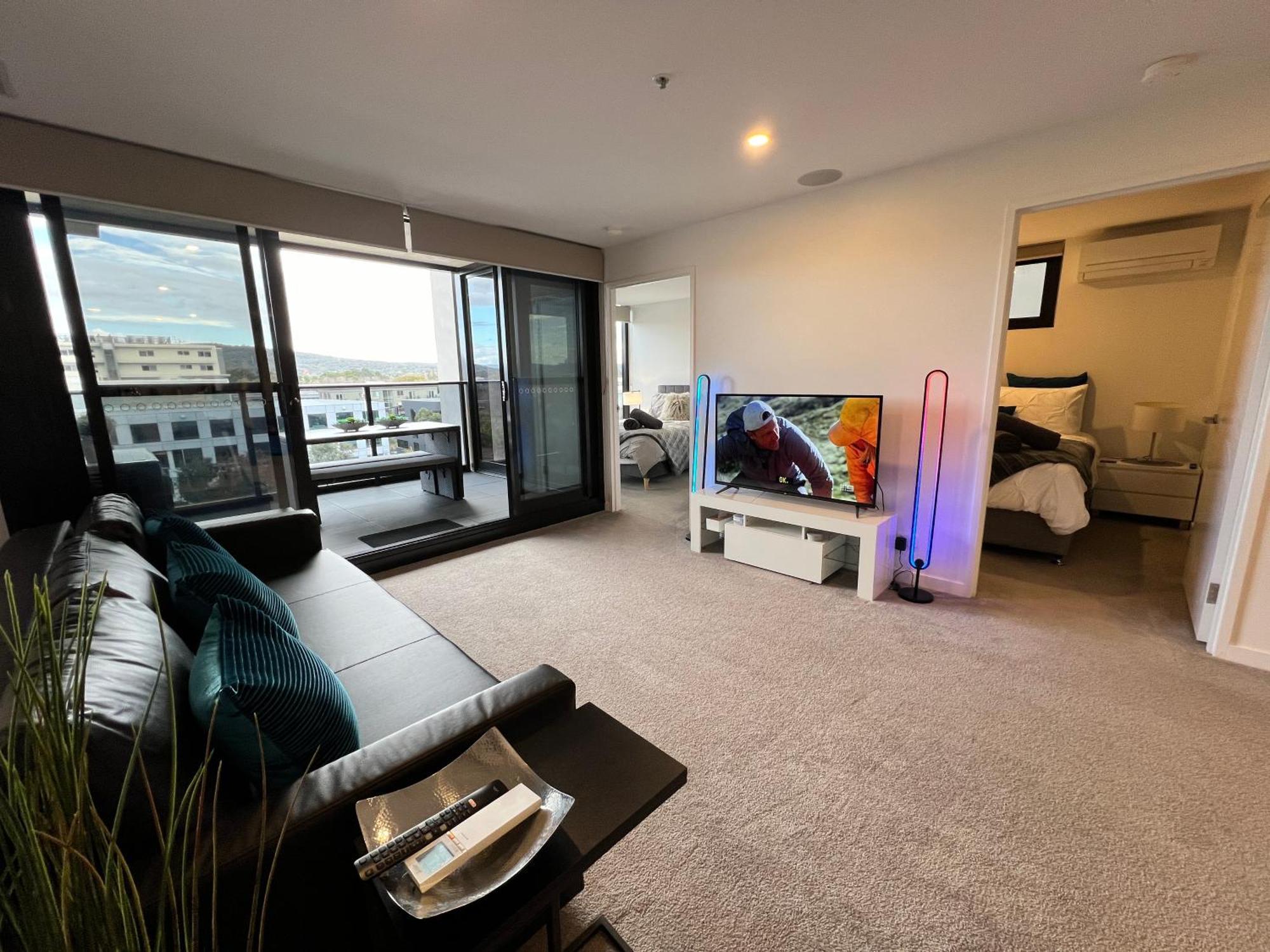 Midnight Luxe 2br 2bath 507 In The Heart Of Braddon L5 Views Pool Sauna Gym Wifi Canberra